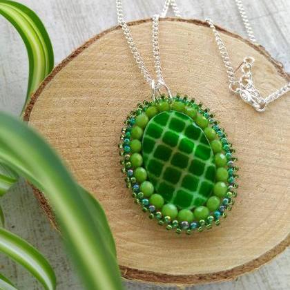 Green Long Chain Necklace, Green Shell And Silver..