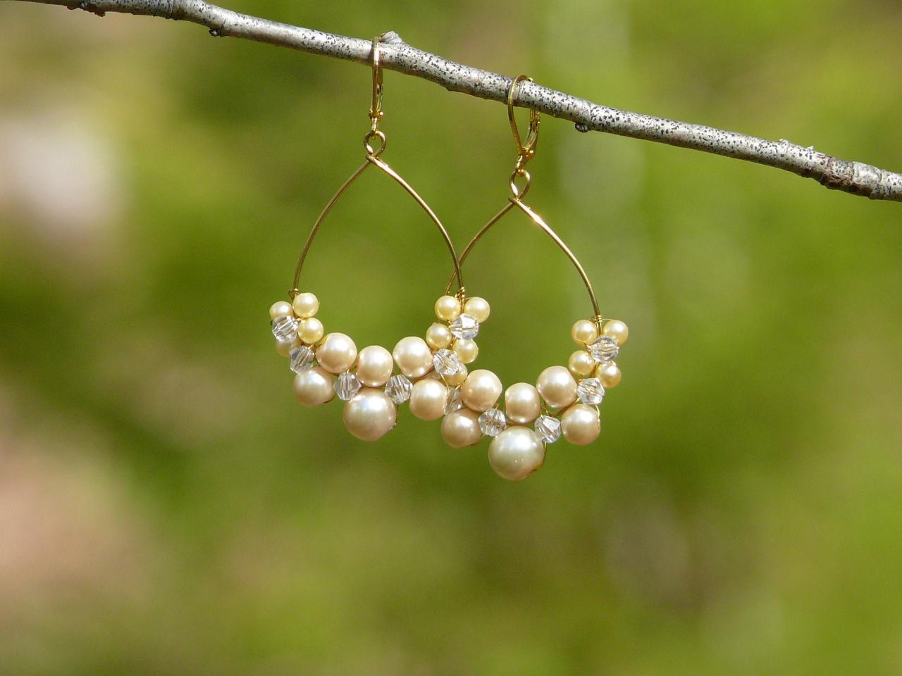 Pearl Wedding Earrings, Cream White Boho Earrings, White Pearl Earrings, Bridal Earrings, Earrings For Bride, White Gold Chandelier Earrings