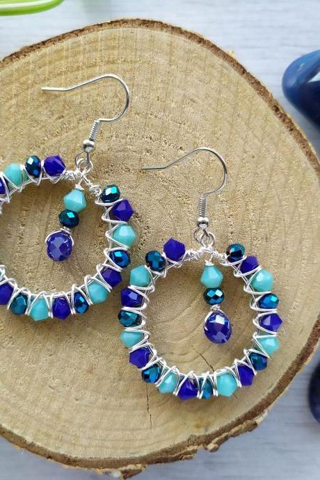 Dark blue turquoise hoop earrings, Small hoops with faceted glass beads, Blue turquoise boho earrings, Wire wrapped hoops with dangle