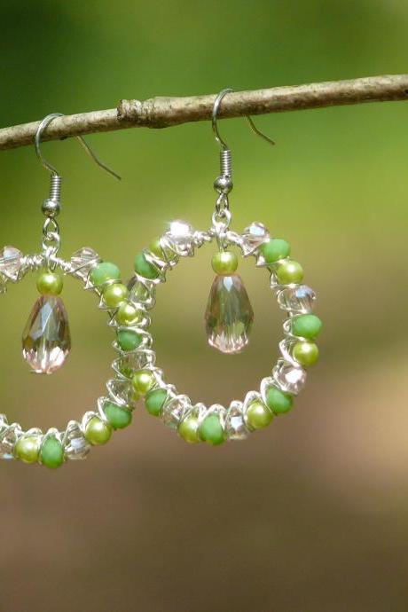 Green and pink lightweight bubbly hoops, Wire wrapped silver statement hoop earrings, Delicate Green pink boho earrings, Bohemian jewelry