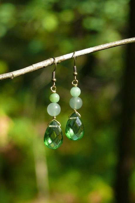 Green Mixed gemstone earrings, Aventurine and Jade earrings, Green boho drop earrings, Dainty gemstone drops, Crystal green earrings