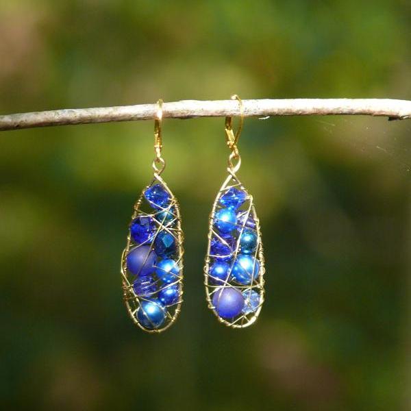 Royal blue wire wrapped drops, Long dangle earrings with bead and silver wire, Dark Blue boho earrings, Wire wrapped gold, Caged beads