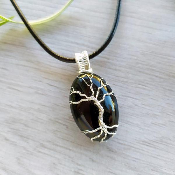 Black wire wrapped tree of life pendant, Black Agate gemstone necklace, Elegant Agate stone necklace, Black boho crystal necklace