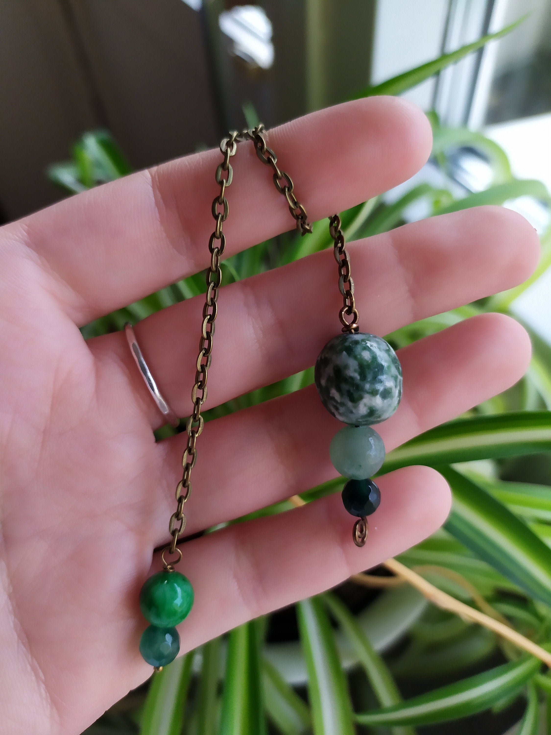 Green Gemstone Pendulum, Hearth Chakra Dowsing Crystal Pendulum, Oracle